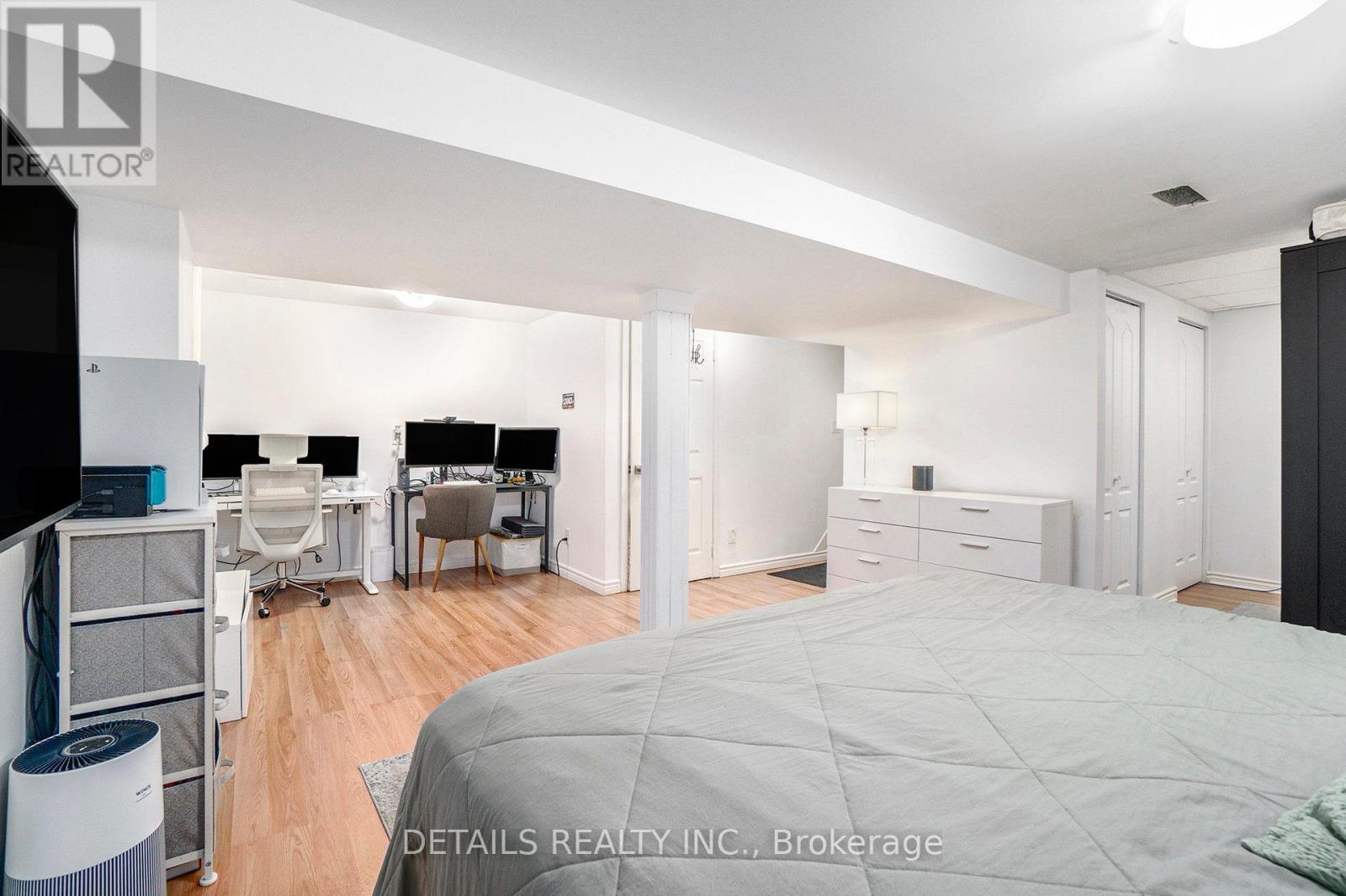 13 Willowview Way