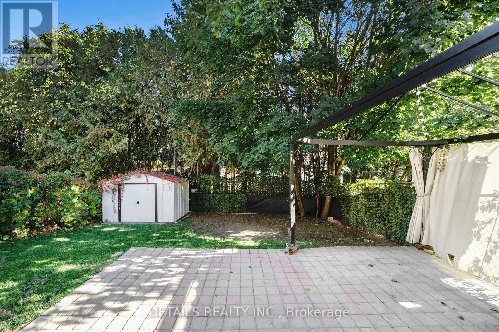 13 Willowview Way