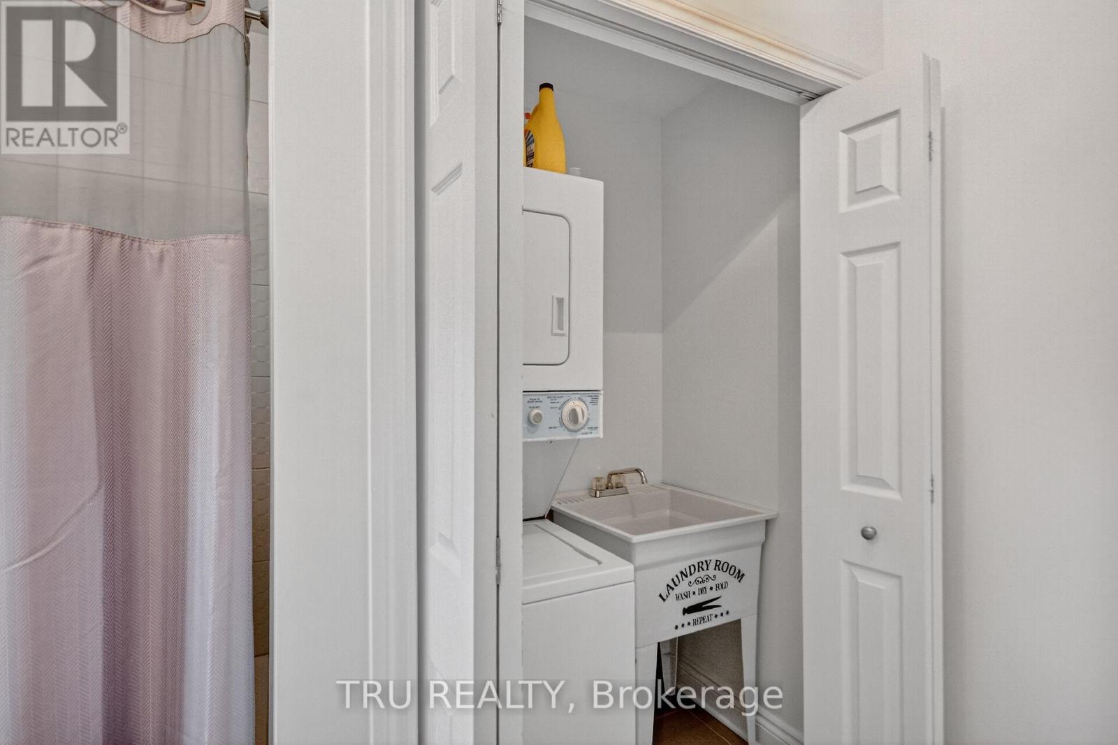 2642 Palings Private