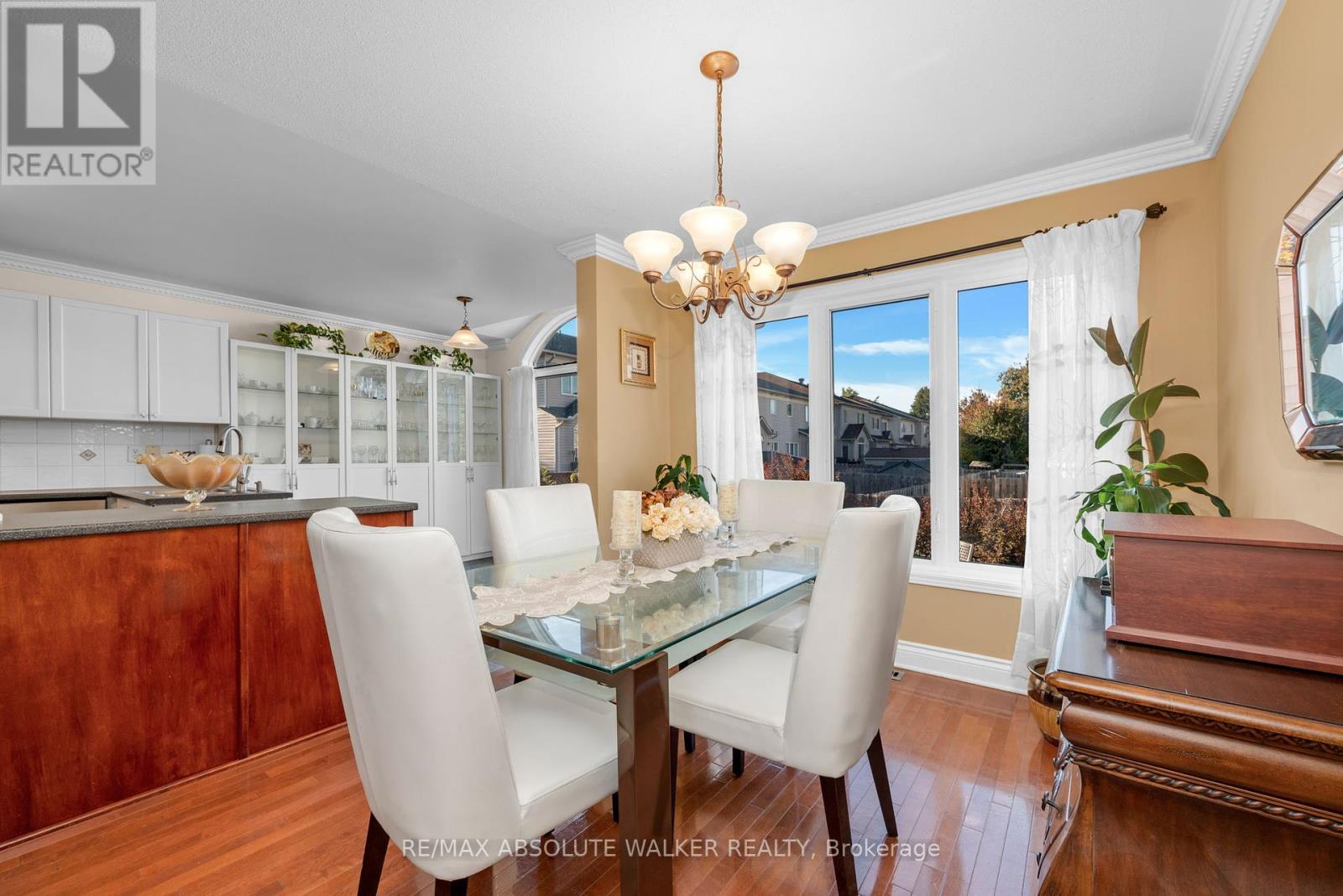 607 Aquaview Drive