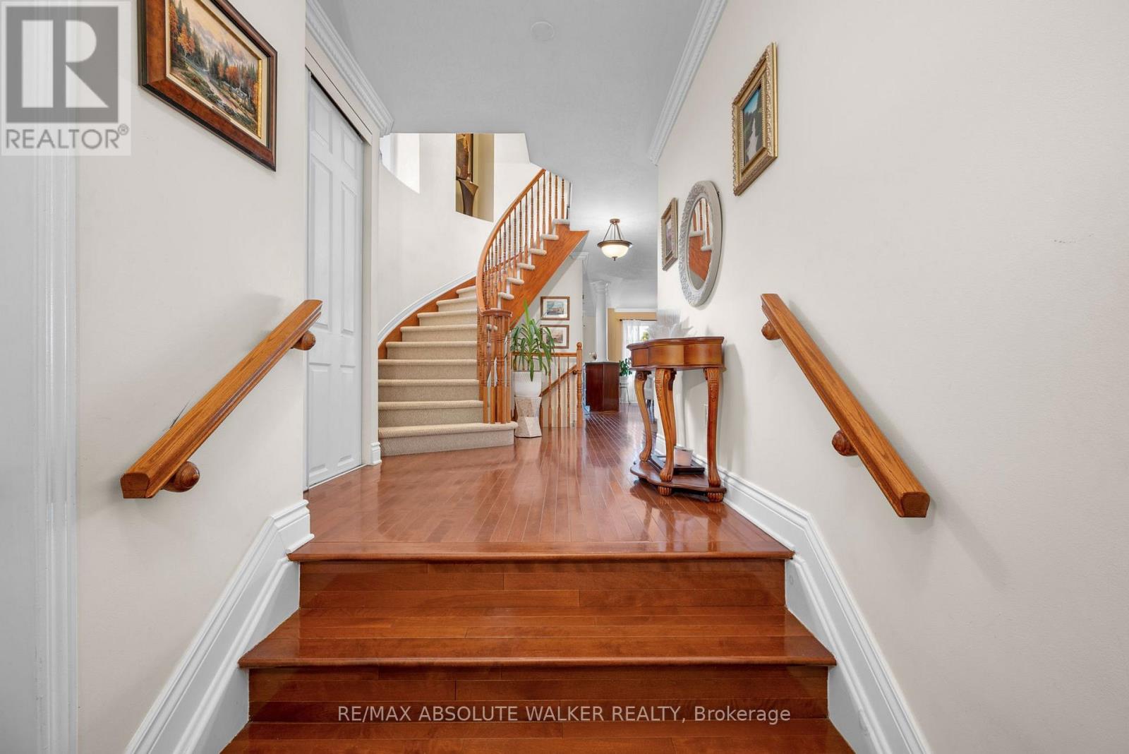 607 Aquaview Drive