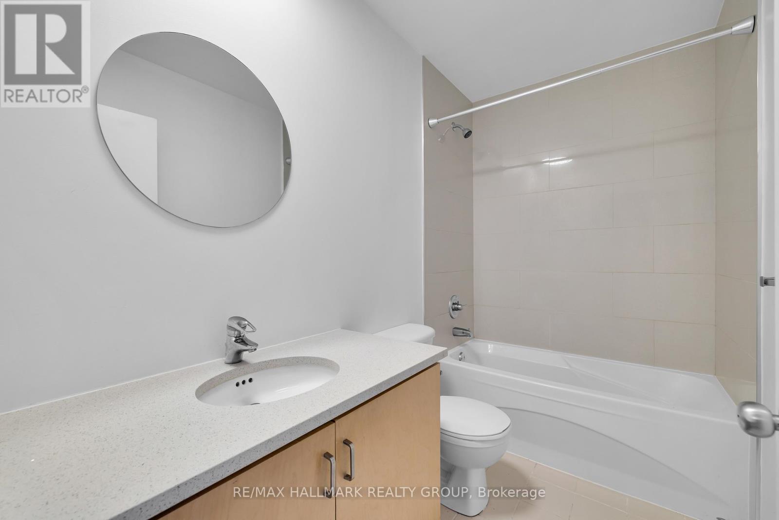 210 - 180 York Street