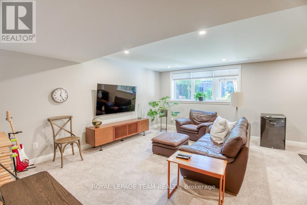 107 Kitsilano Court