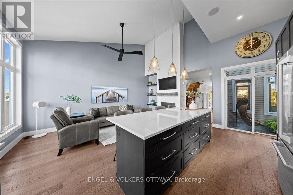 1003 Markwick Crescent