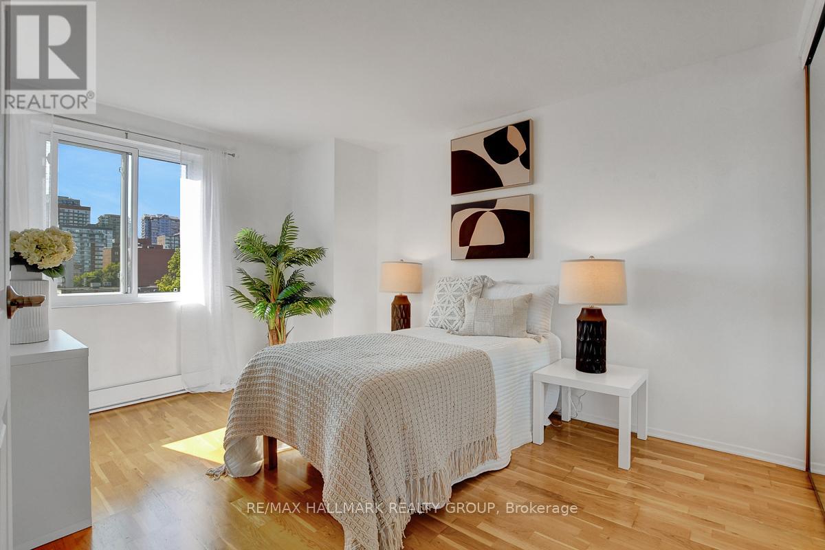 504 - 222 Guigues Avenue