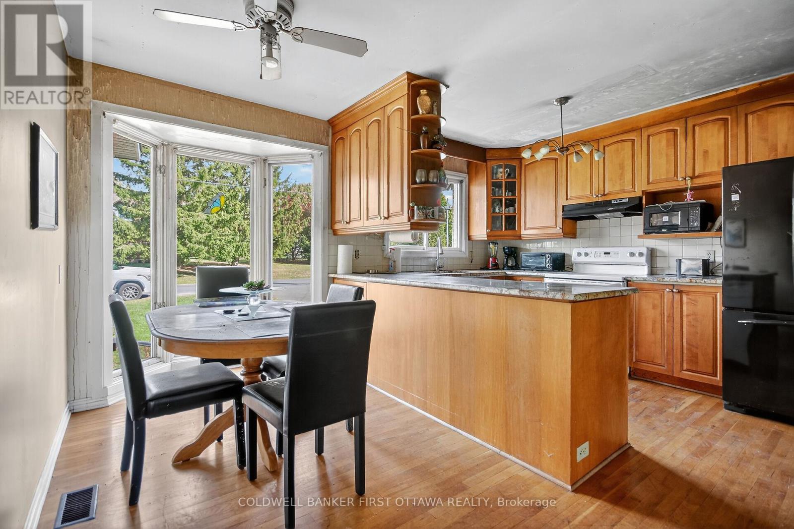 5228 Mclean Crescent