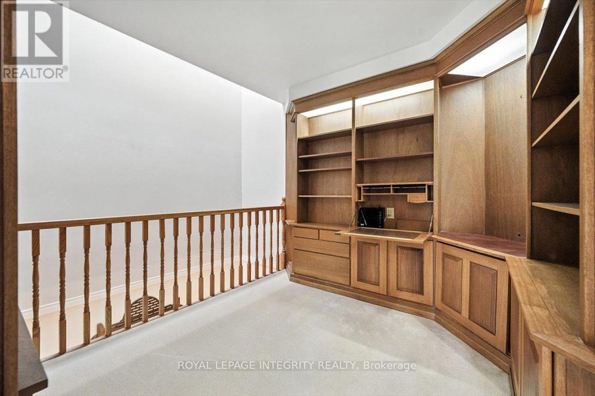 17 Columbus Avenue