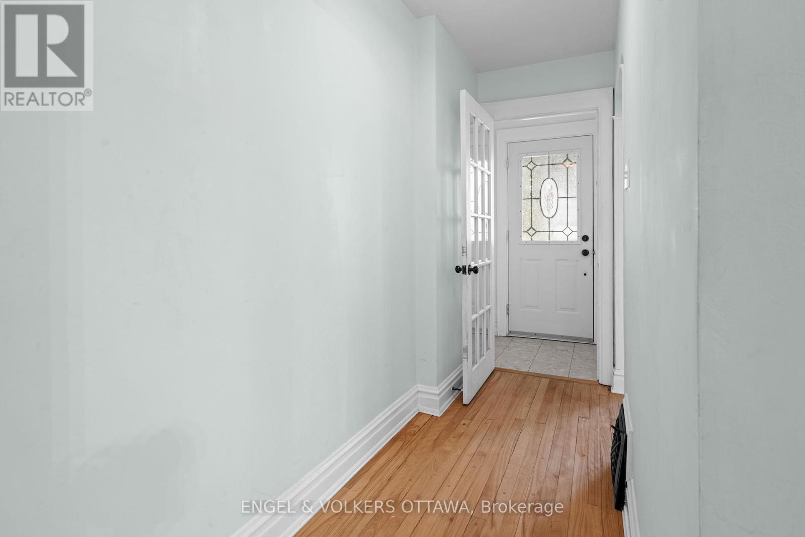 329 Hamilton Avenue S