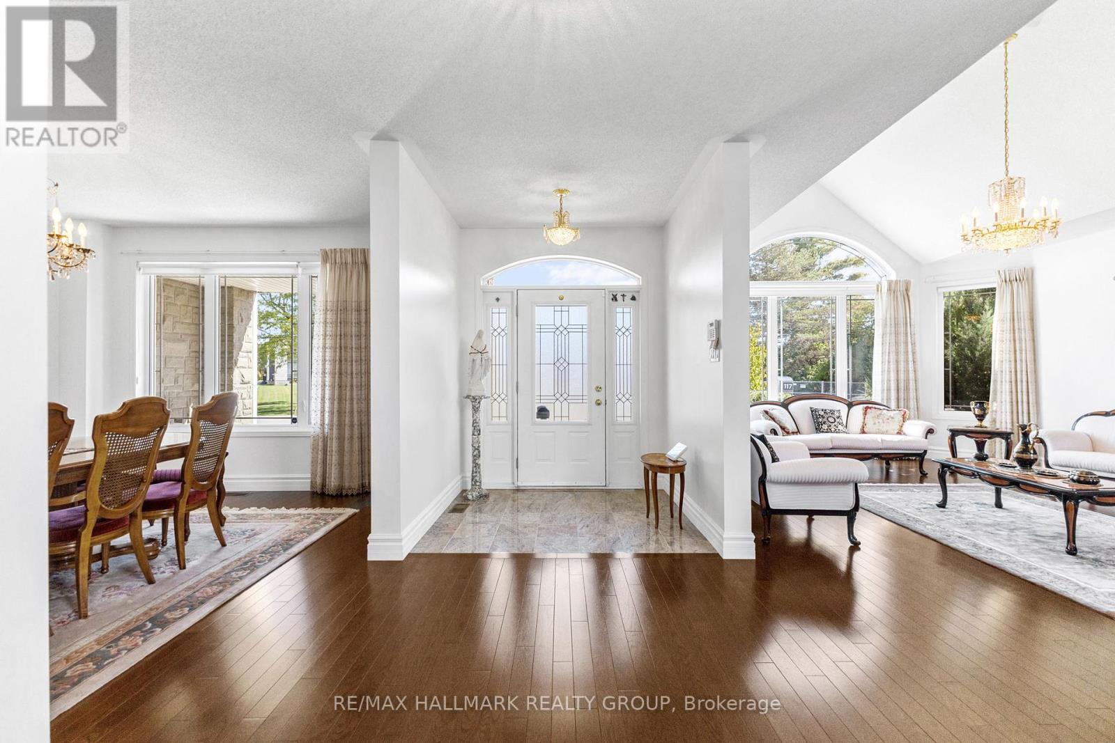 60 Winding Way