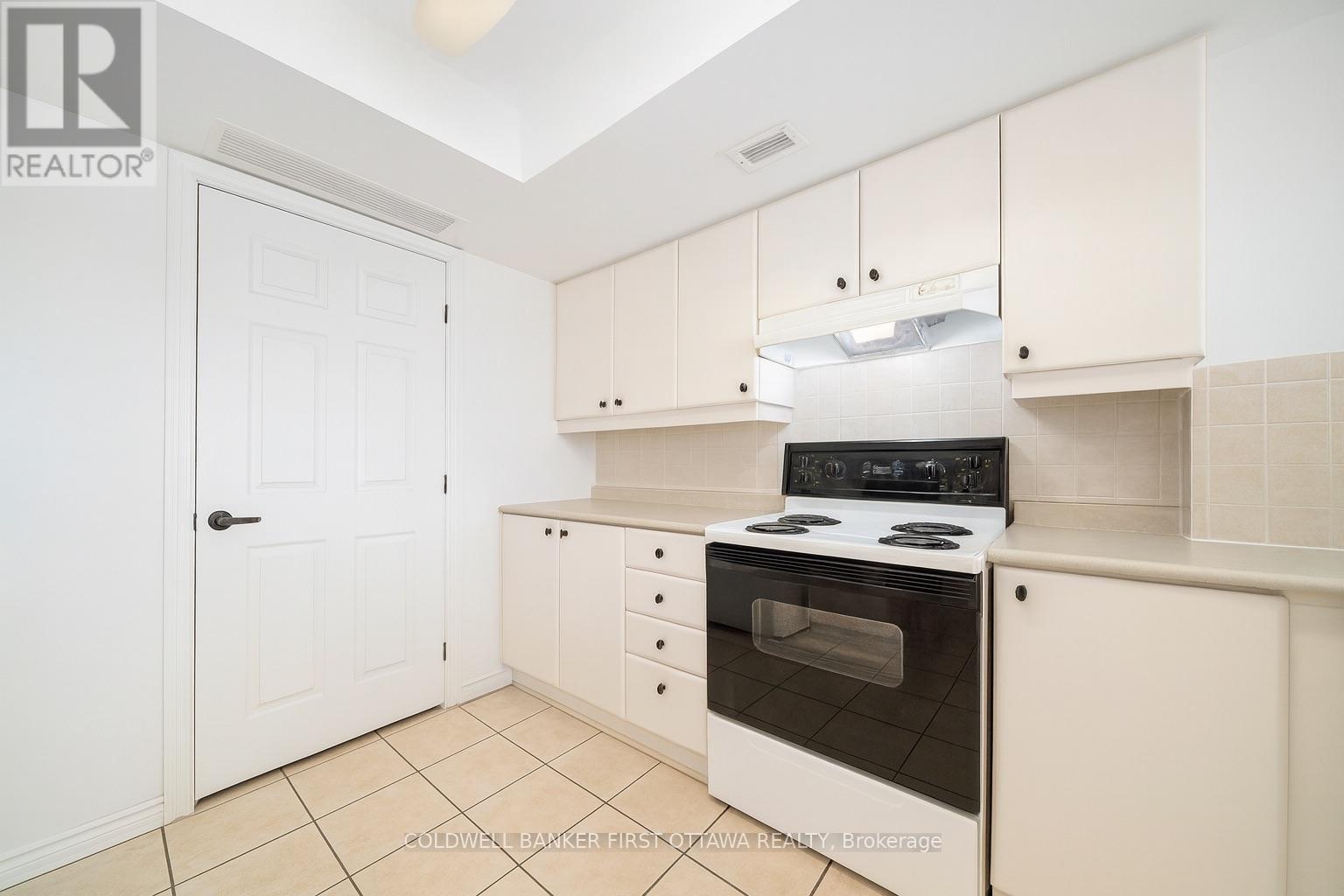 403 - 120 Grant Carman Drive
