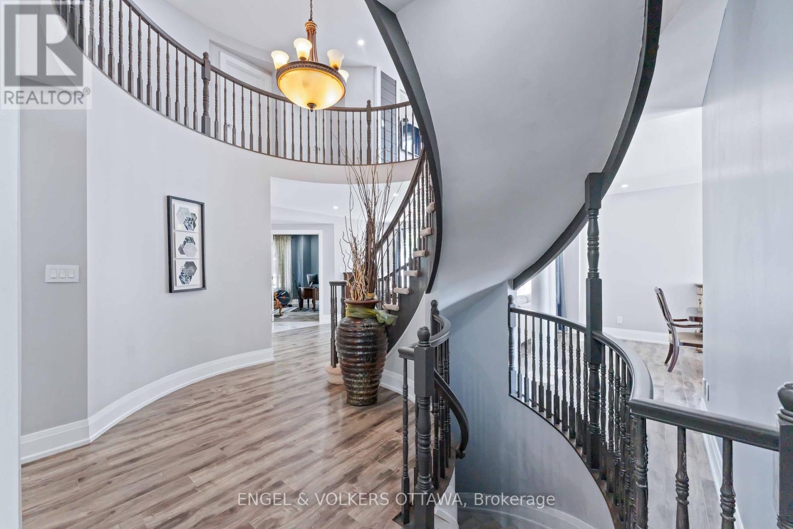 774 Scala Avenue