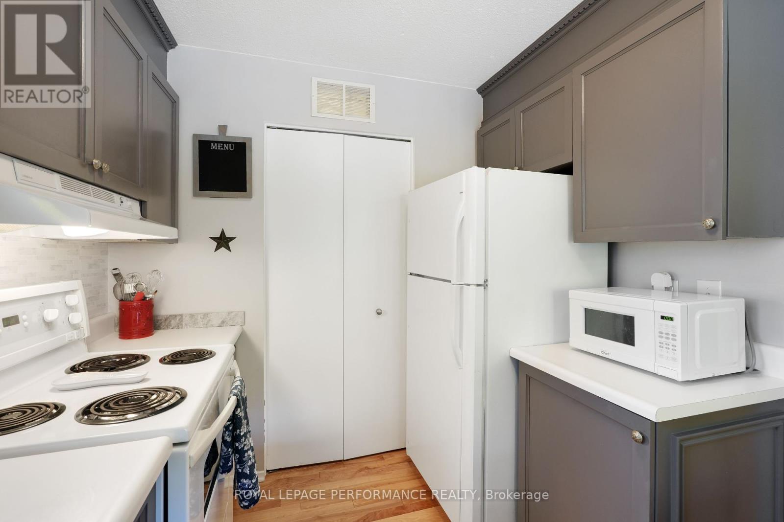 402 - 1589 St Bernard Street