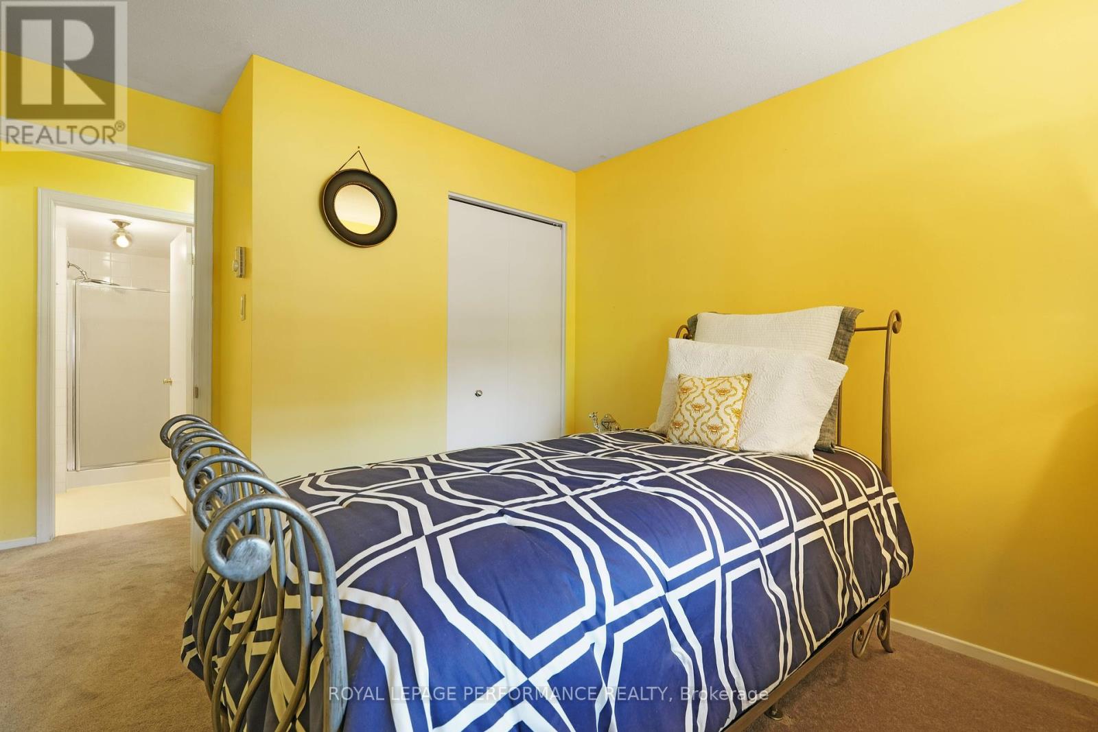 402 - 1589 St Bernard Street