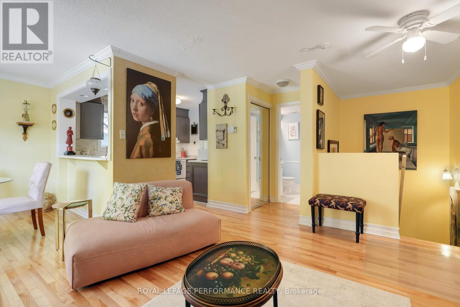 402 - 1589 St Bernard Street