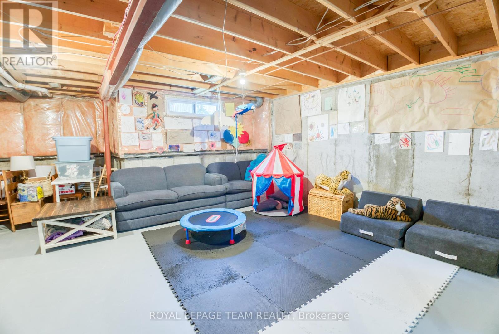 3 Springtree Place