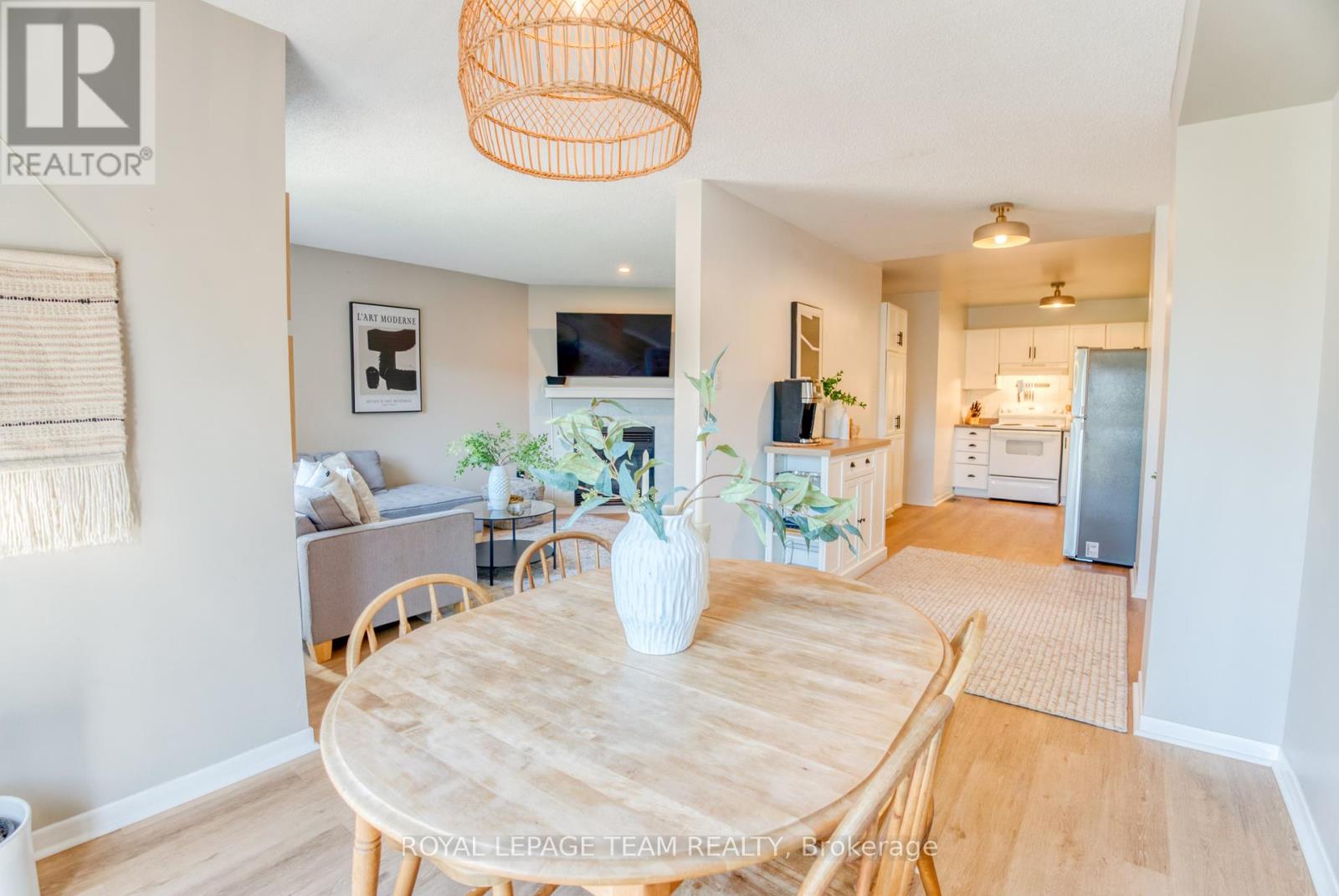 3 Springtree Place