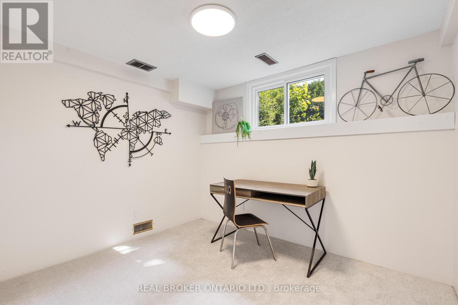 62 Herschel Crescent