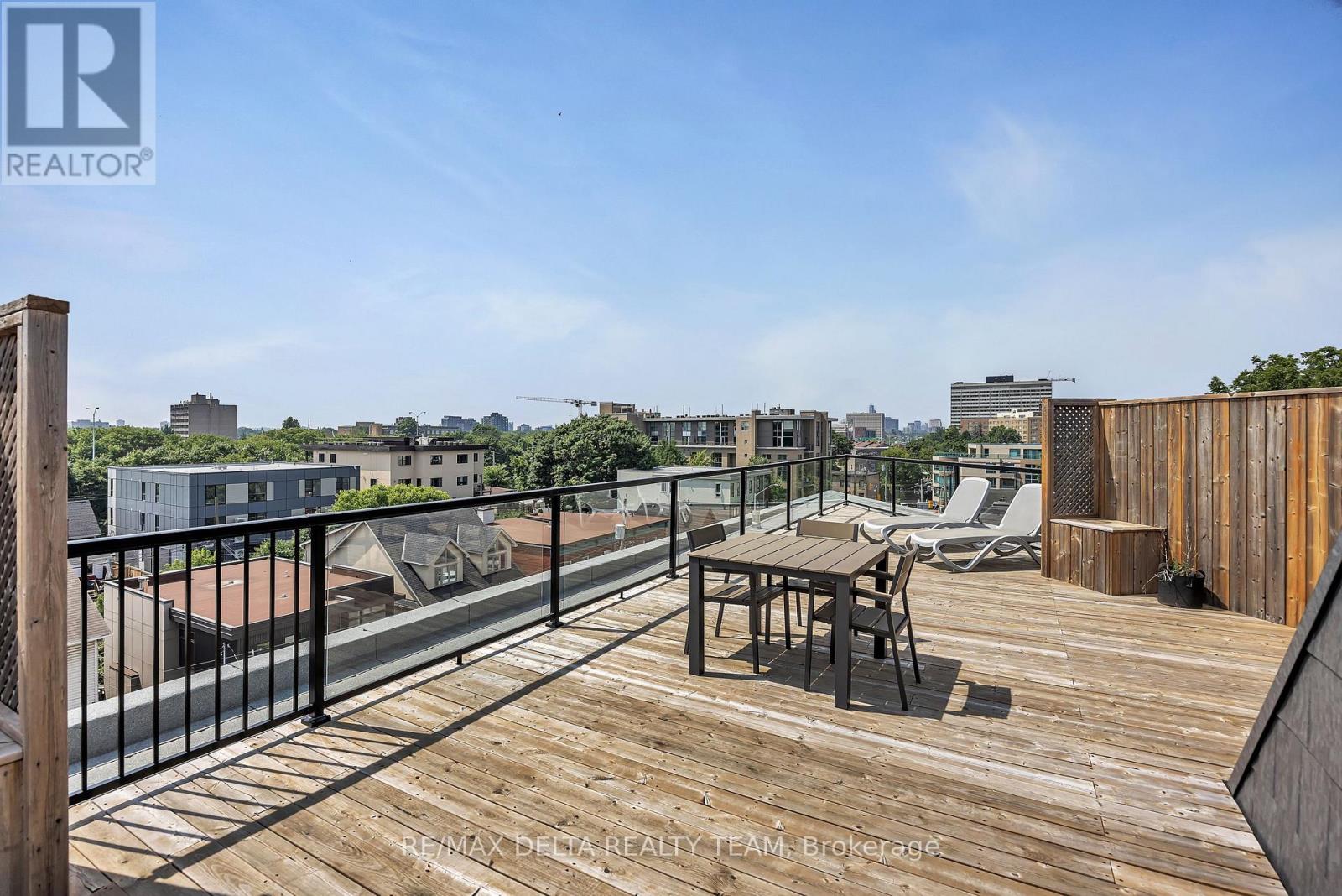 405 - 150 Greenfield Avenue