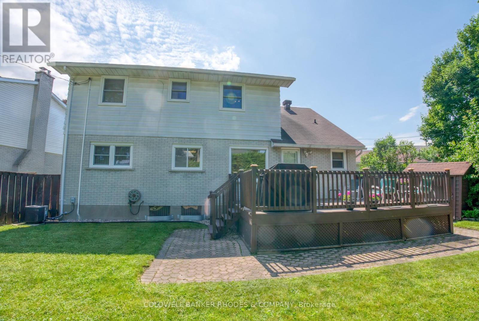 2005 Neepawa Avenue