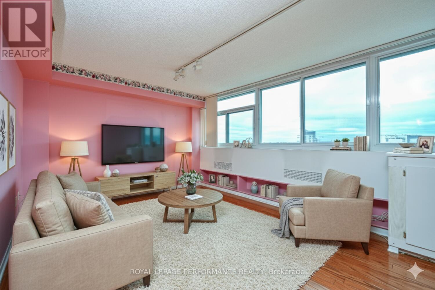 2103 - 500 Laurier Avenue W