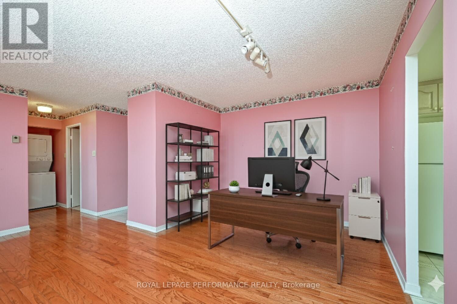 2103 - 500 Laurier Avenue W