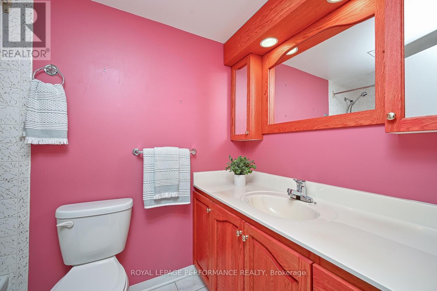 2103 - 500 Laurier Avenue W
