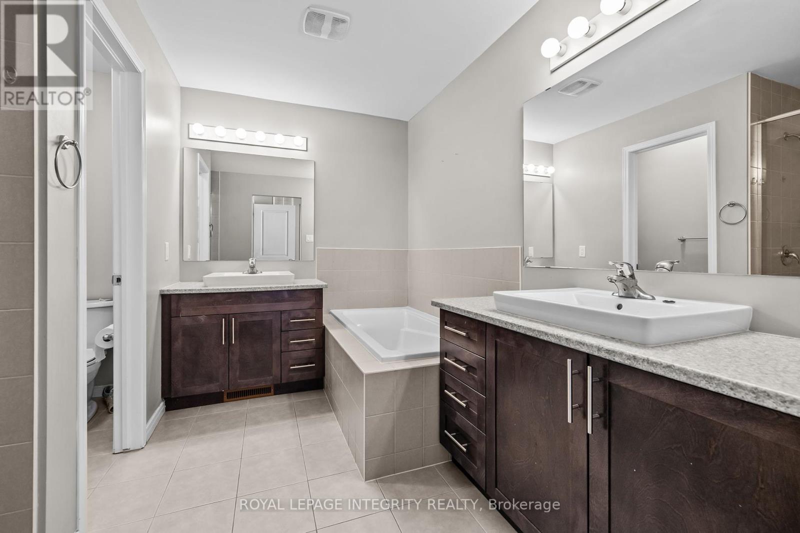 14 Hackney Private