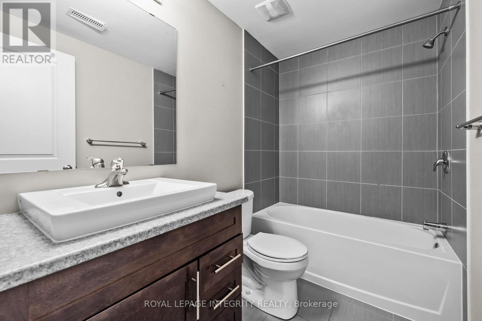 14 Hackney Private