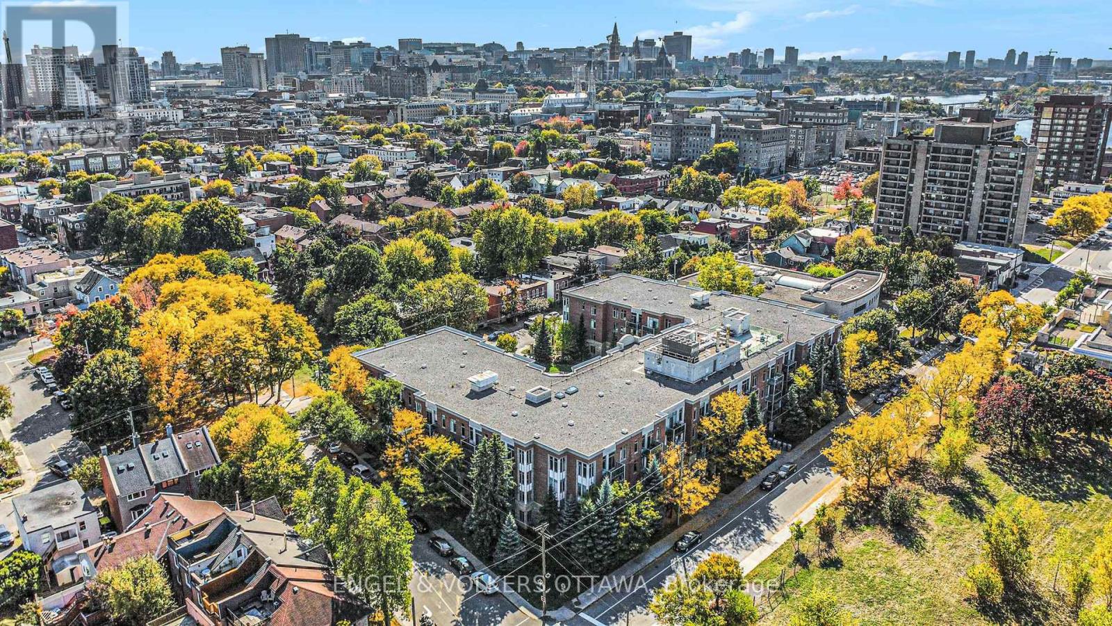 313 - 205 Bolton Street