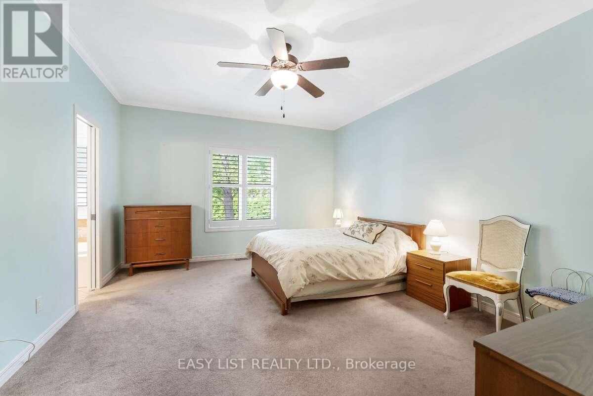 31 Forest Creek Drive