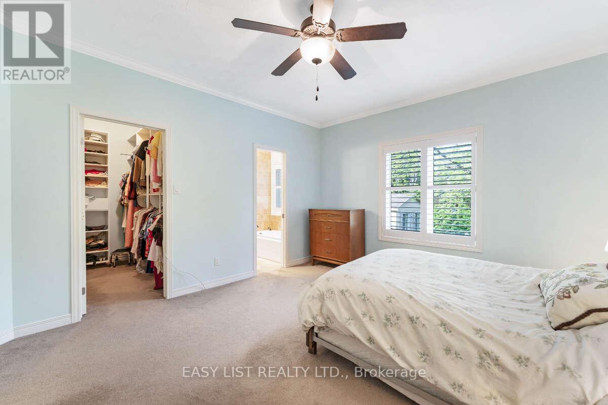 31 Forest Creek Drive