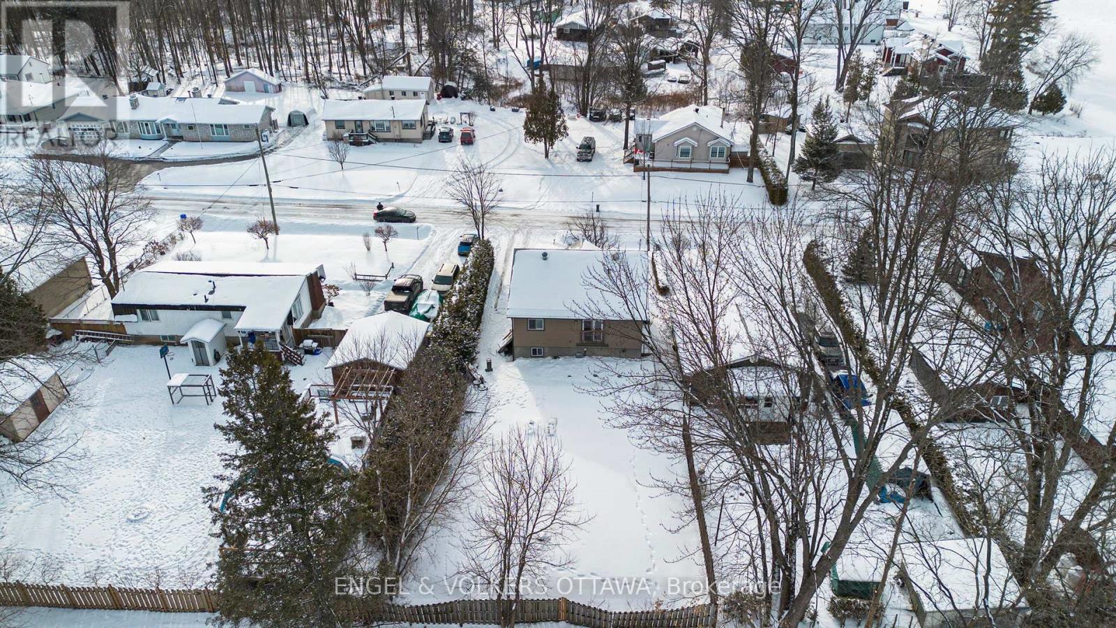 1095 Morin Road