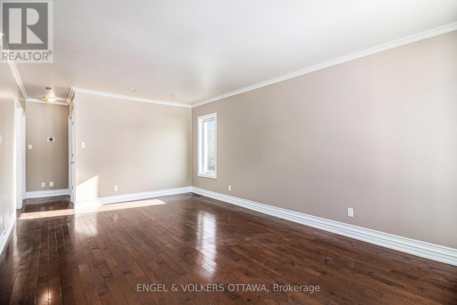 1095 Morin Road