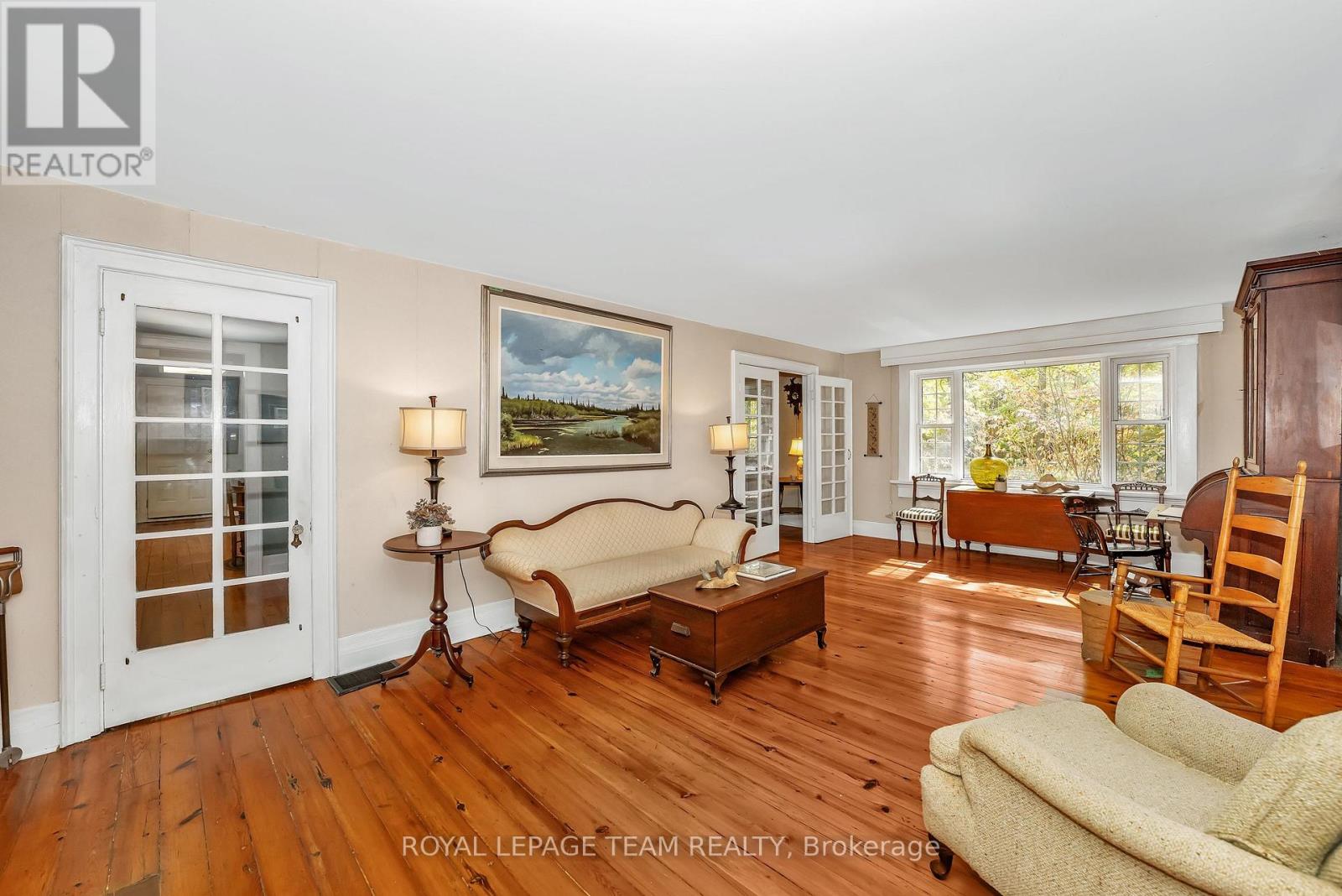 2307 Scrivens Drive