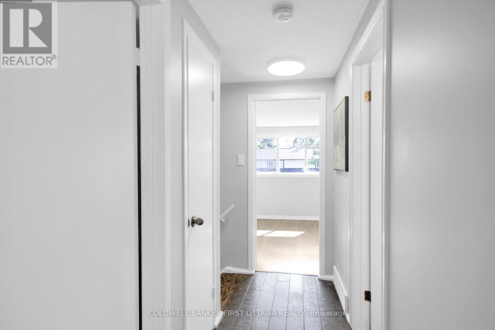 28 - 1466 Foxwell Street N