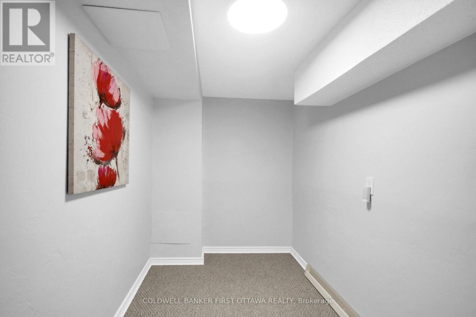 28 - 1466 Foxwell Street N