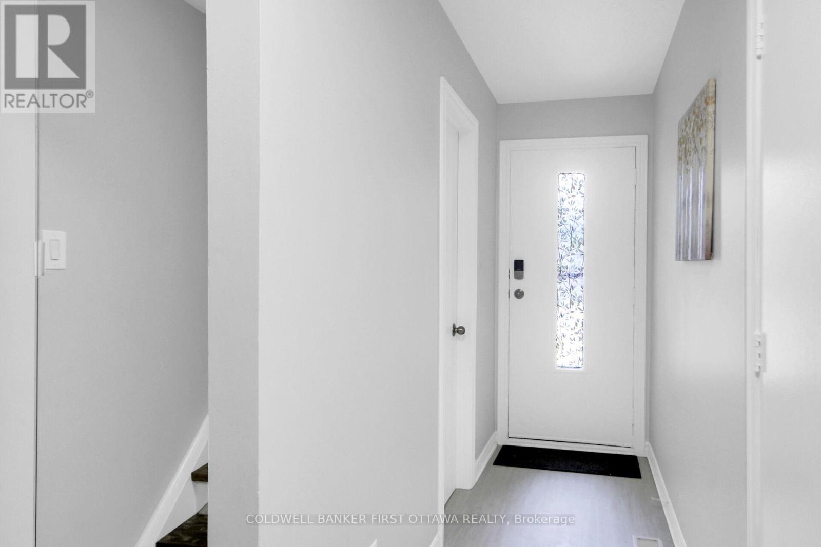 28 - 1466 Foxwell Street N