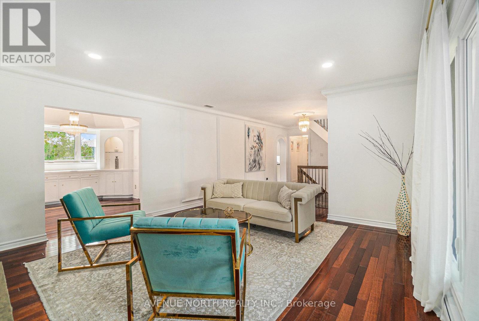 6 Mosgrove Avenue