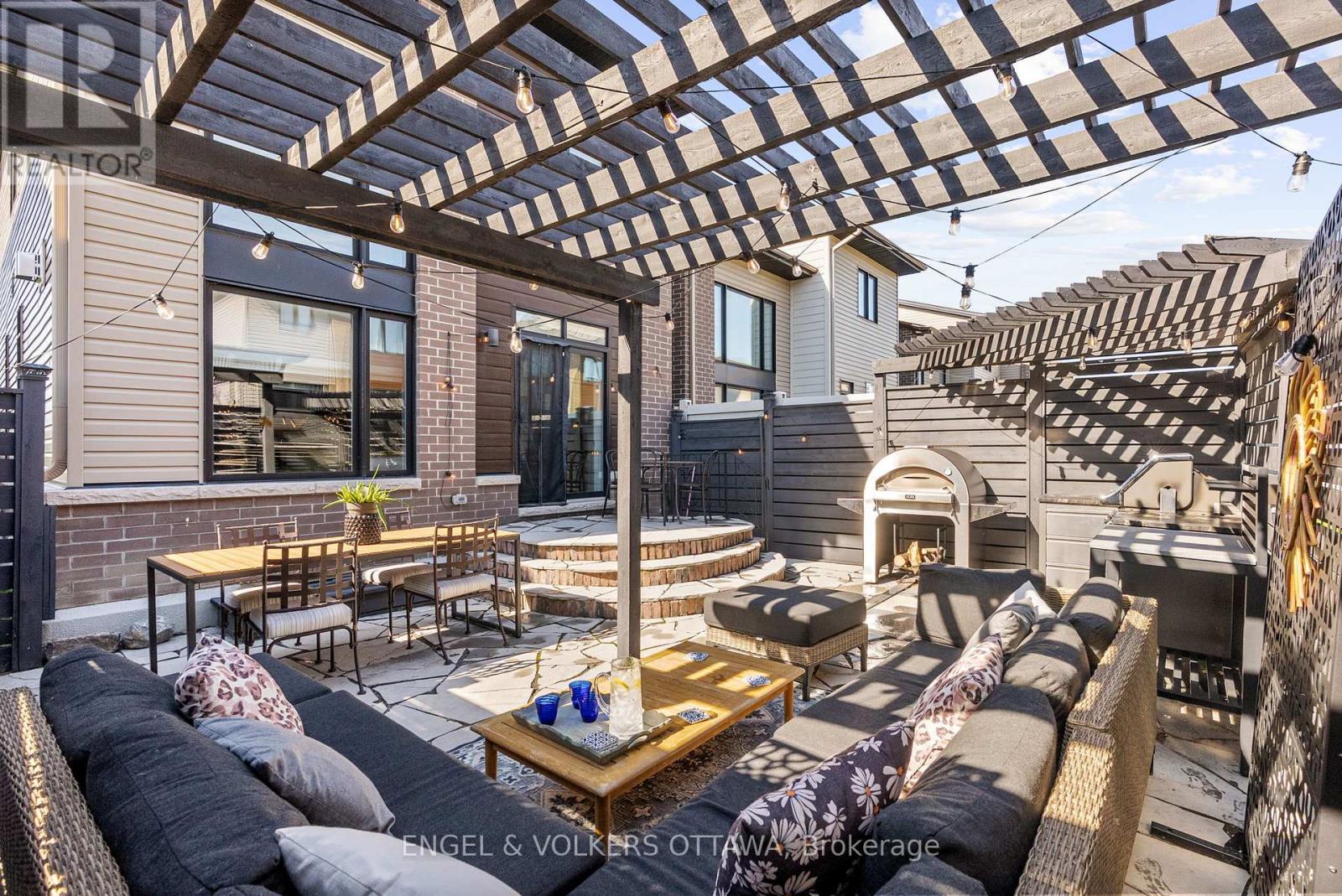 196 Hawkeswood Drive