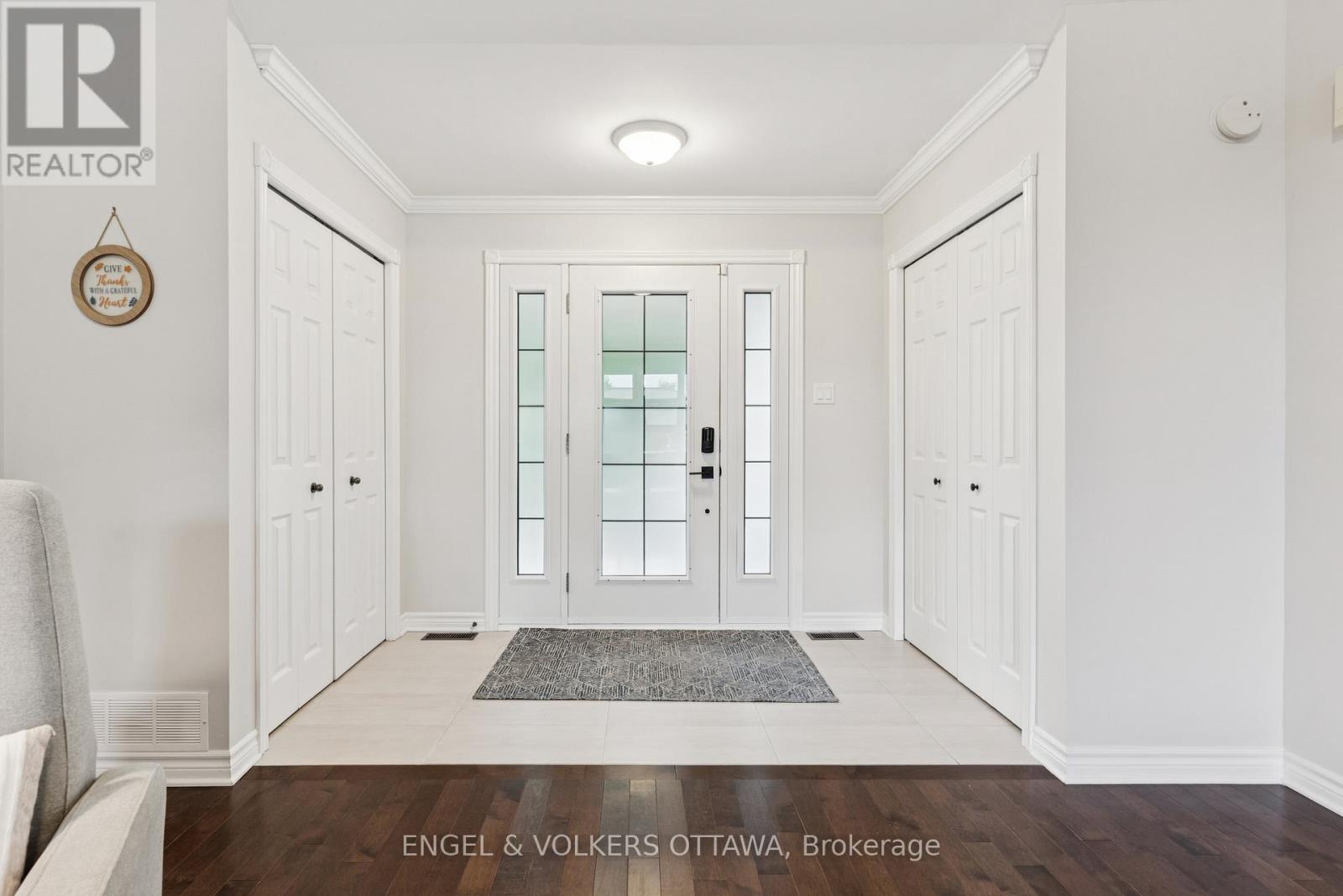 161 Des Pins Street
