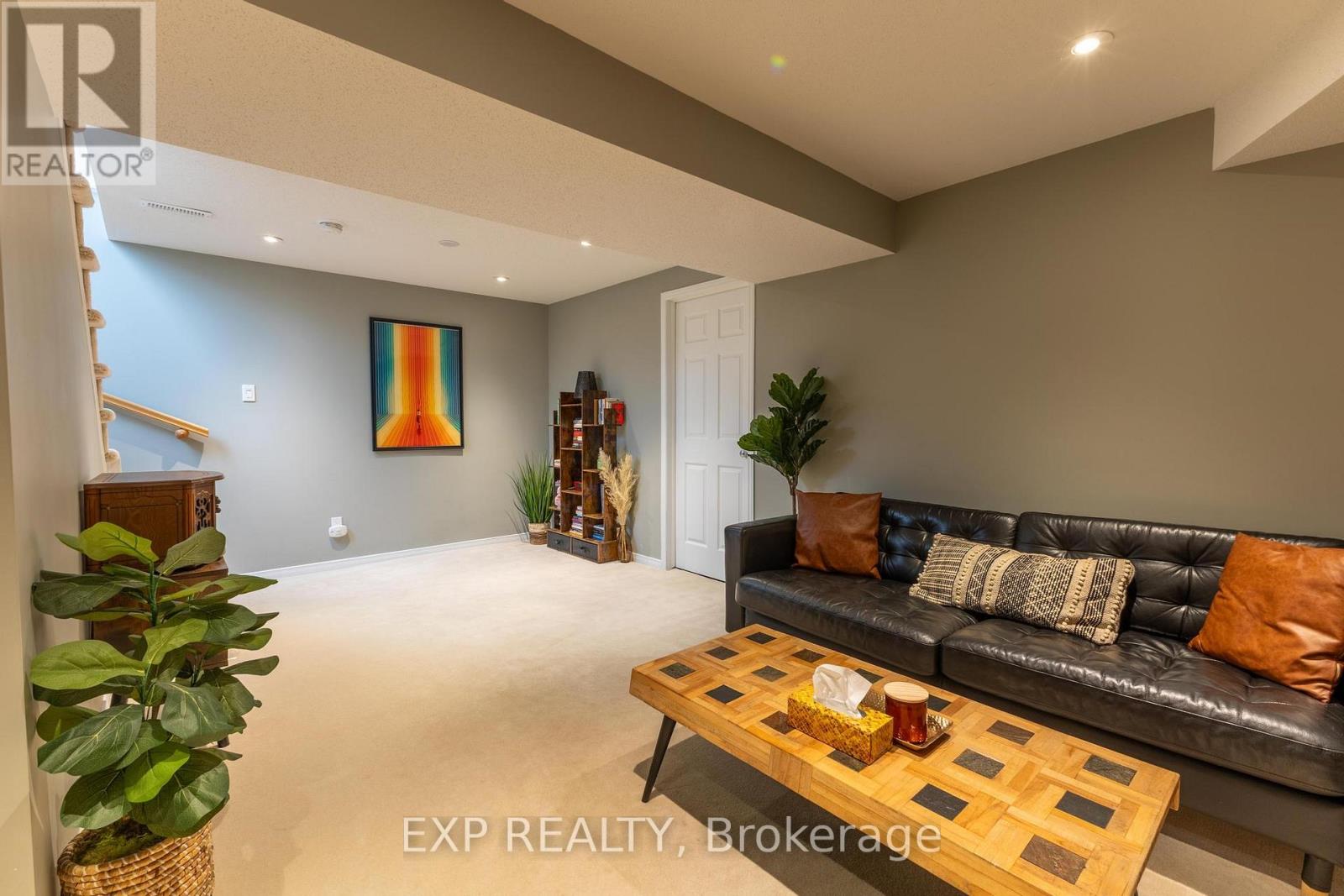 2341 Glandriel Crescent