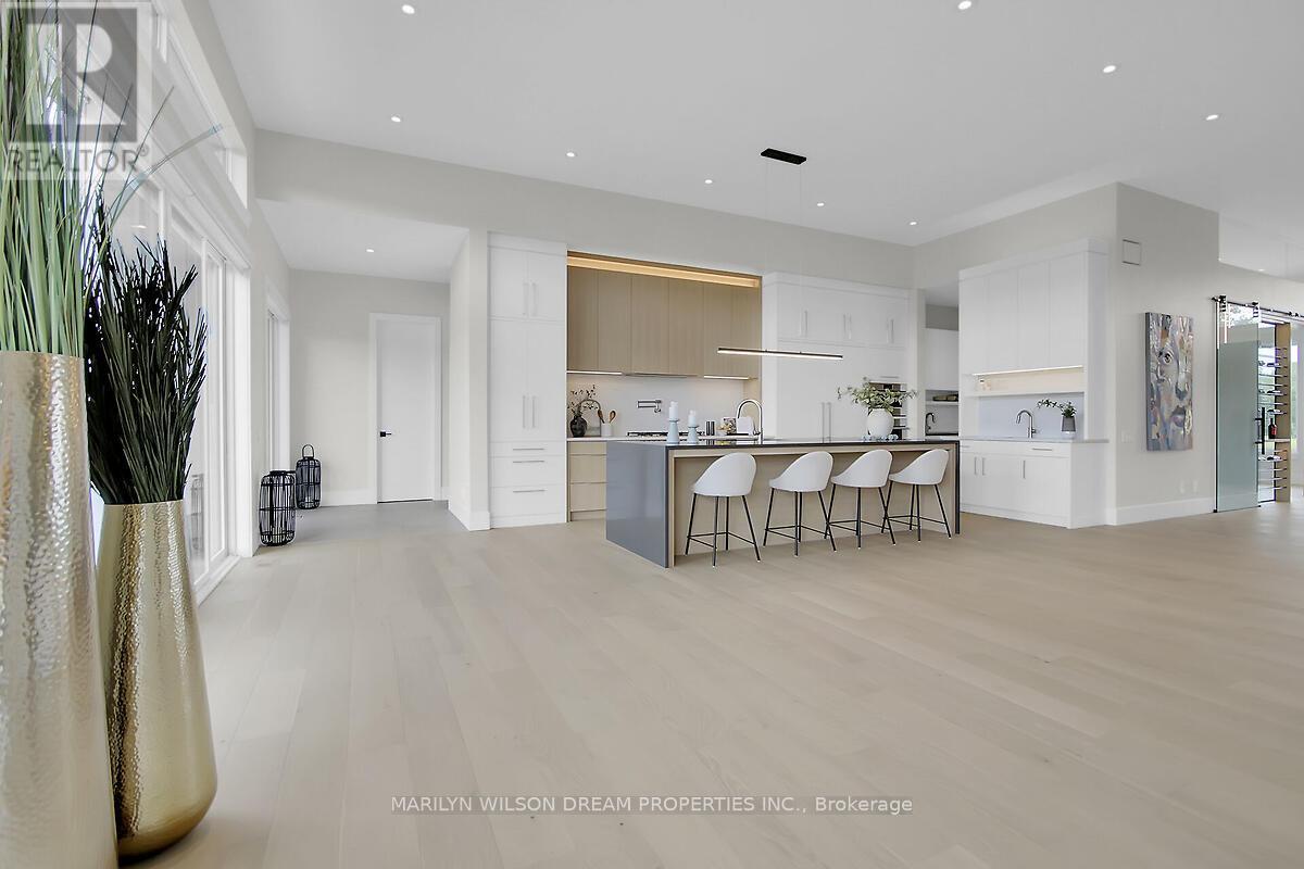 1070 Green Jacket Crescent