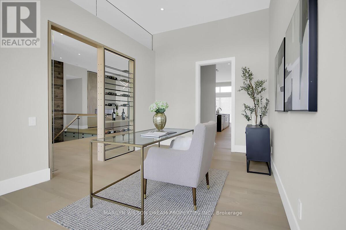 1070 Green Jacket Crescent