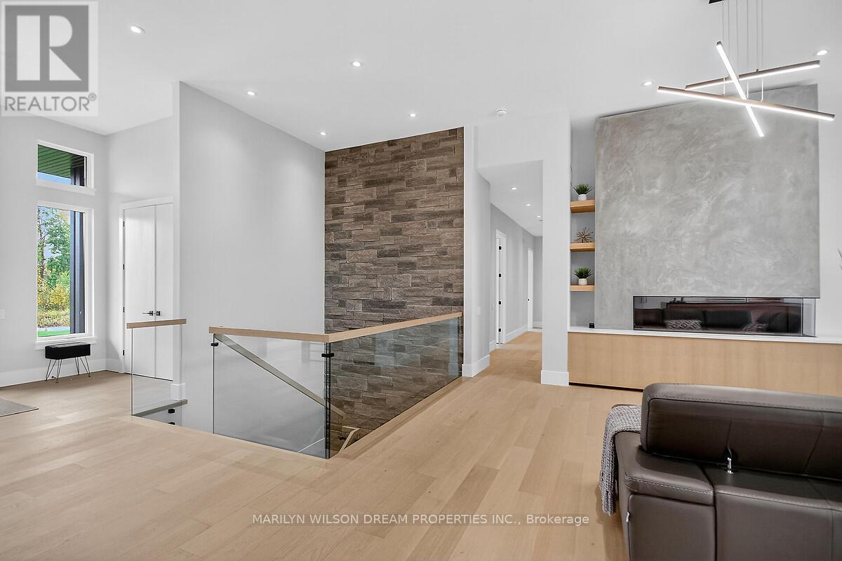 1070 Green Jacket Crescent