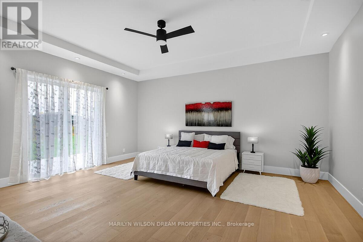 1070 Green Jacket Crescent