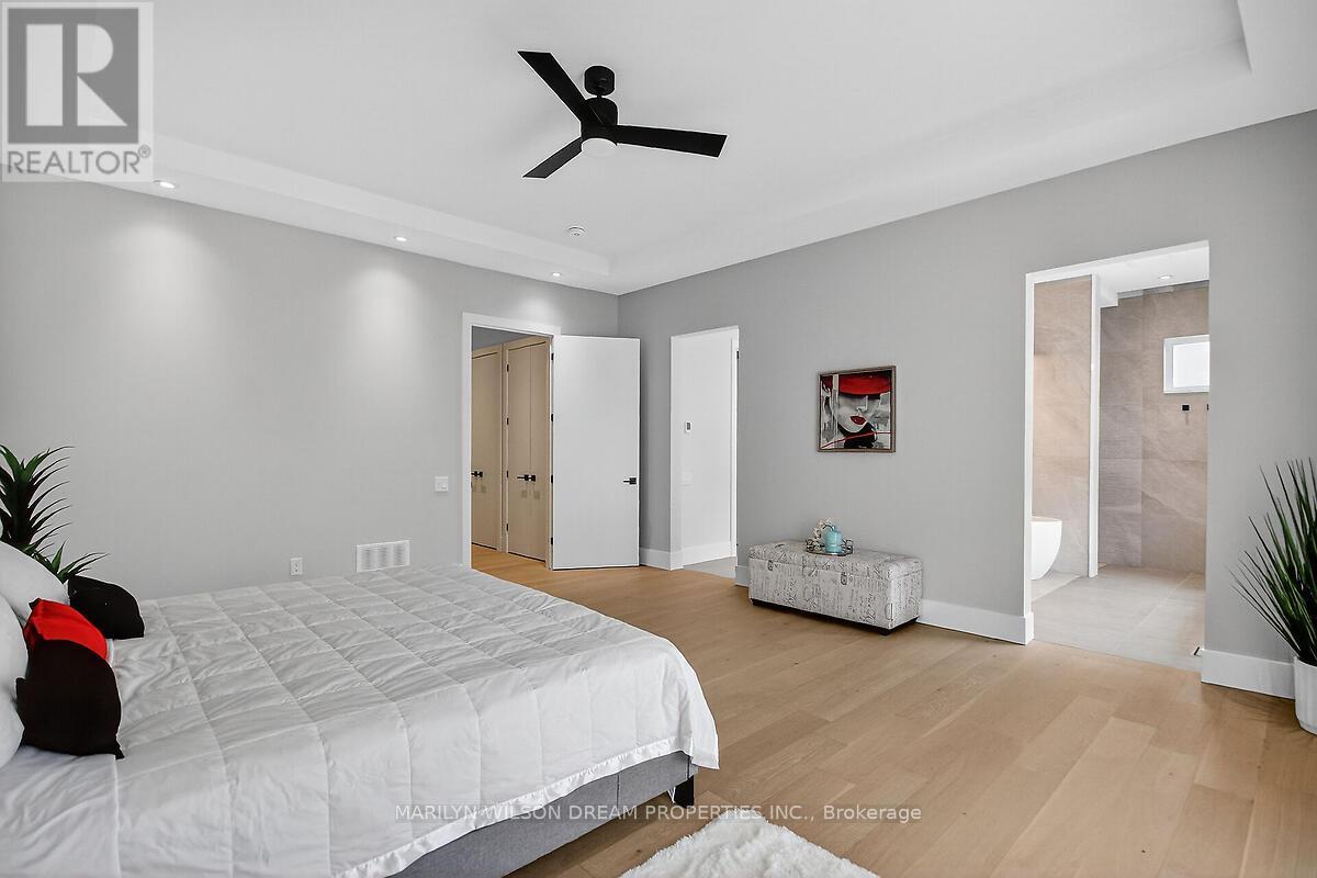 1070 Green Jacket Crescent