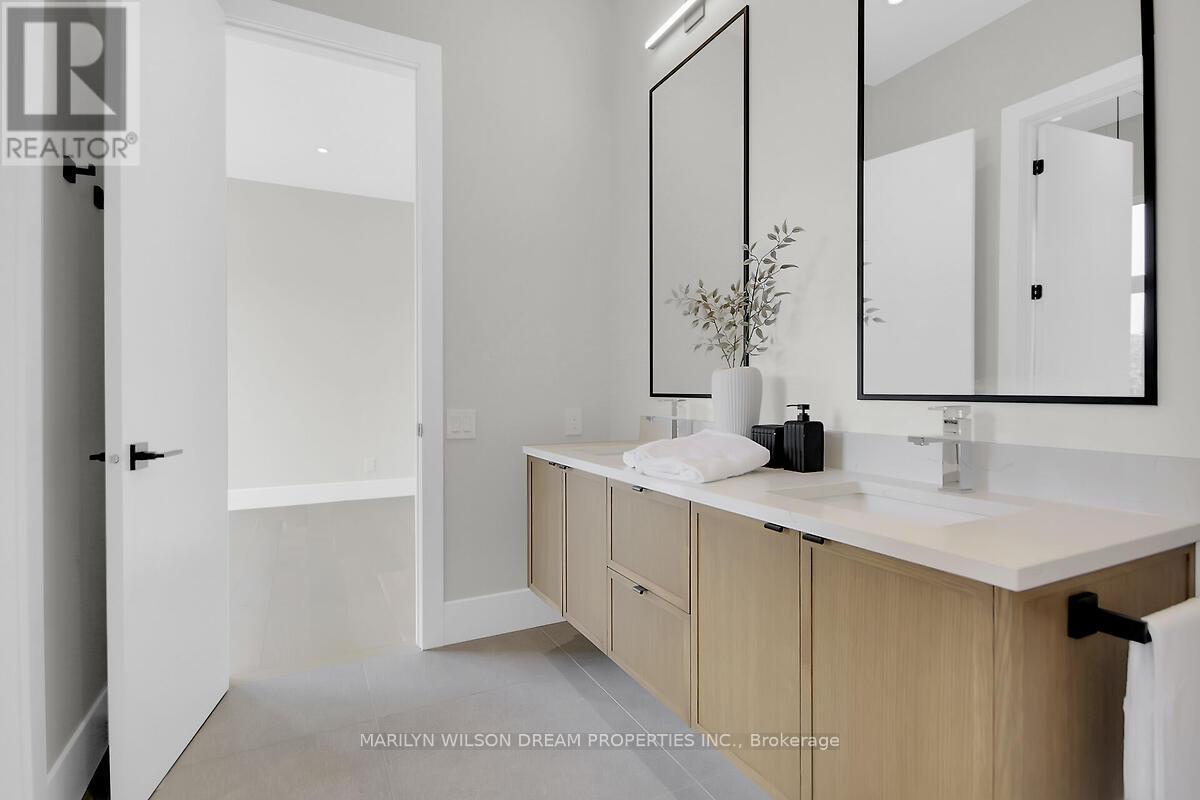 1070 Green Jacket Crescent