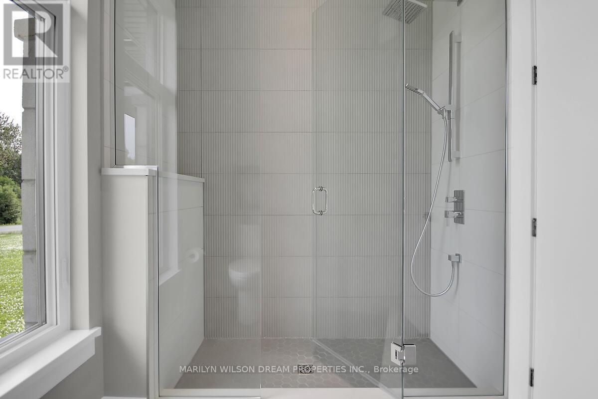 1070 Green Jacket Crescent