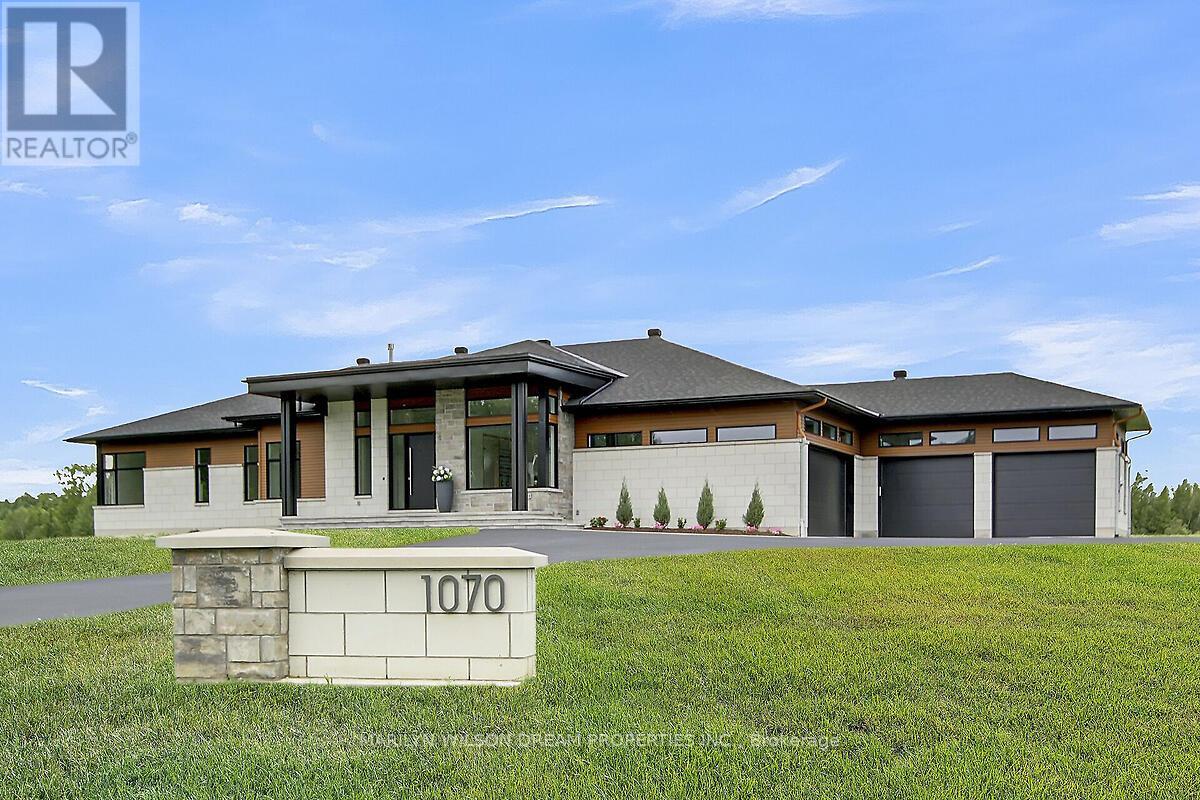 1070 Green Jacket Crescent