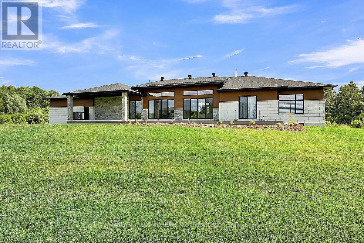 1070 Green Jacket Crescent